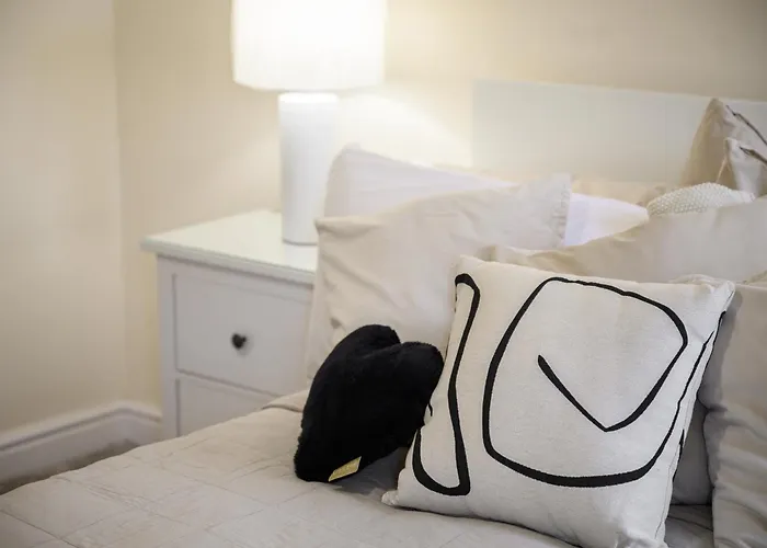 Blissful Breaks Near Old Trafford Stadium